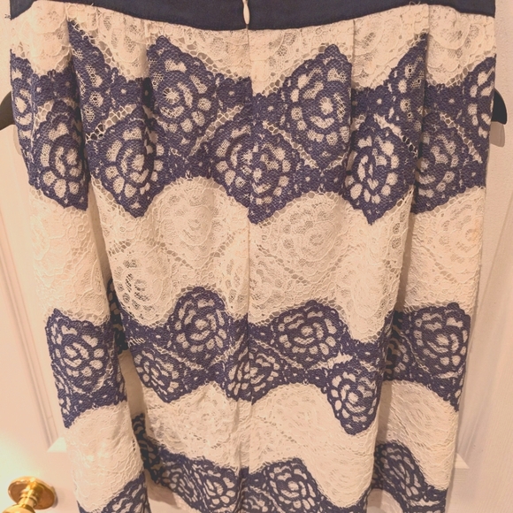 Nine West A Line skirt in navy and white, sz 10 - Picture 2 of 3
